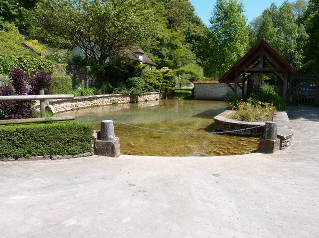 Le Gite Du Petit Lavoir Beze Номер фото